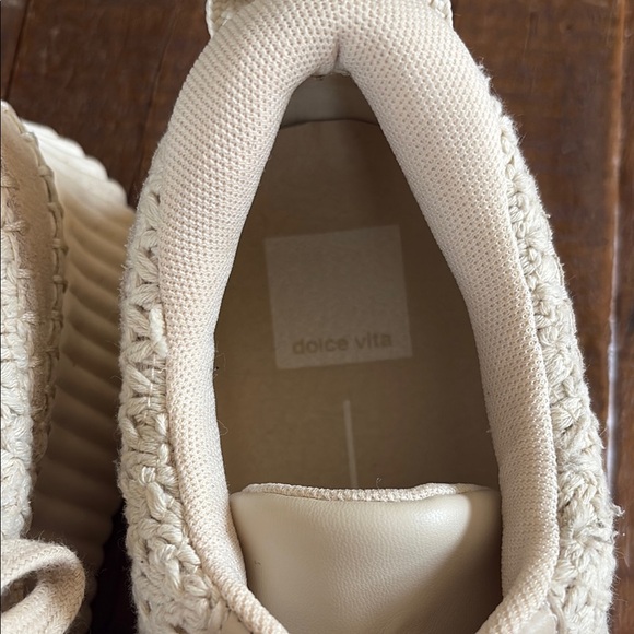 NEARLY NEW - Dolce Vita Dolen platform sneaker - Picture 10 of 10